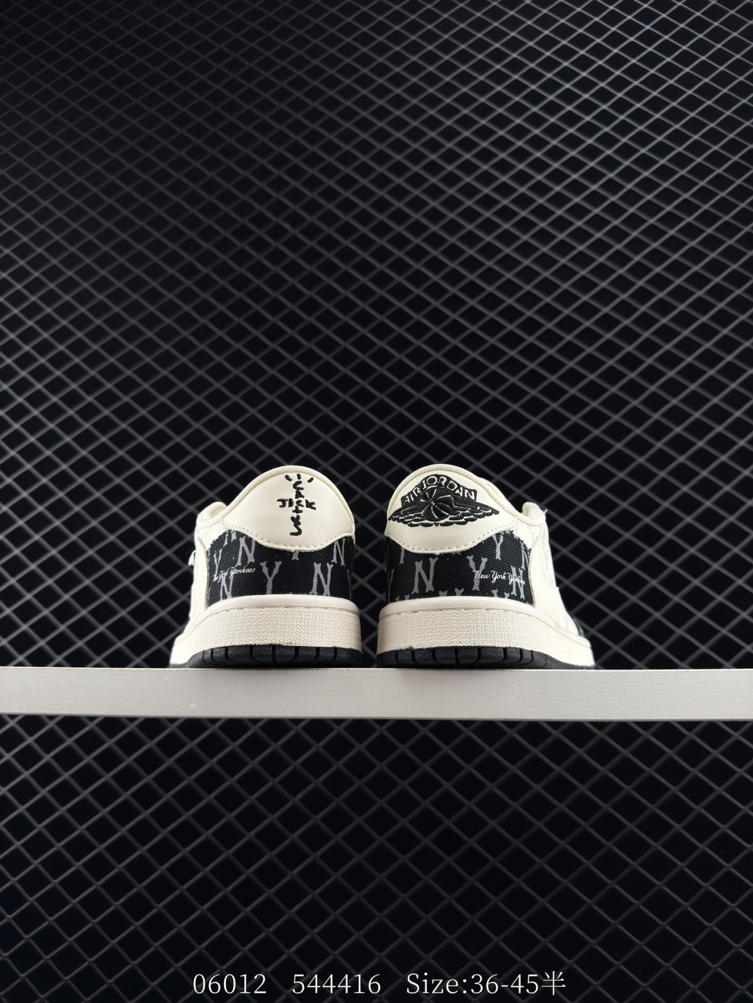 Nike Air Jordan 1 x Travis Scott AJ1